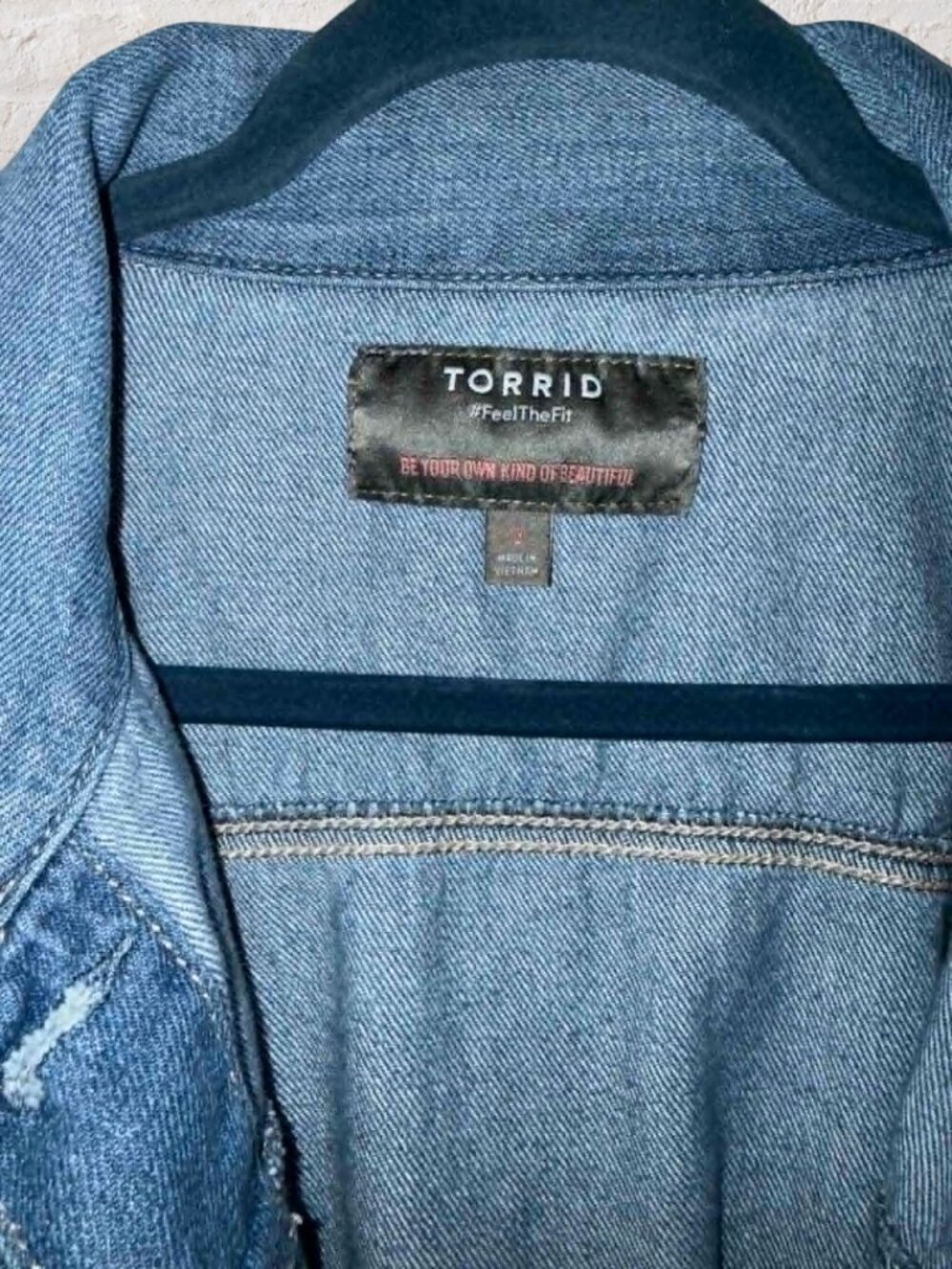 3X Denim Studded Trucker TORRID - Picture 10 of 10